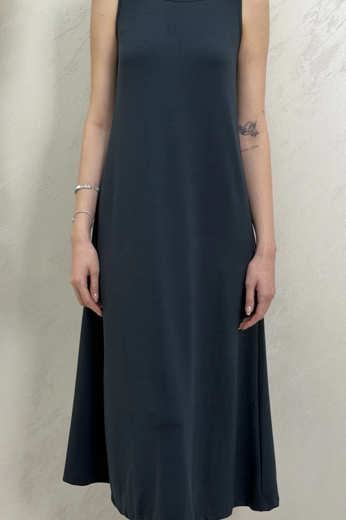 UZUN ASKILI MODAL KUMAŞ ELBİSE- FÜME