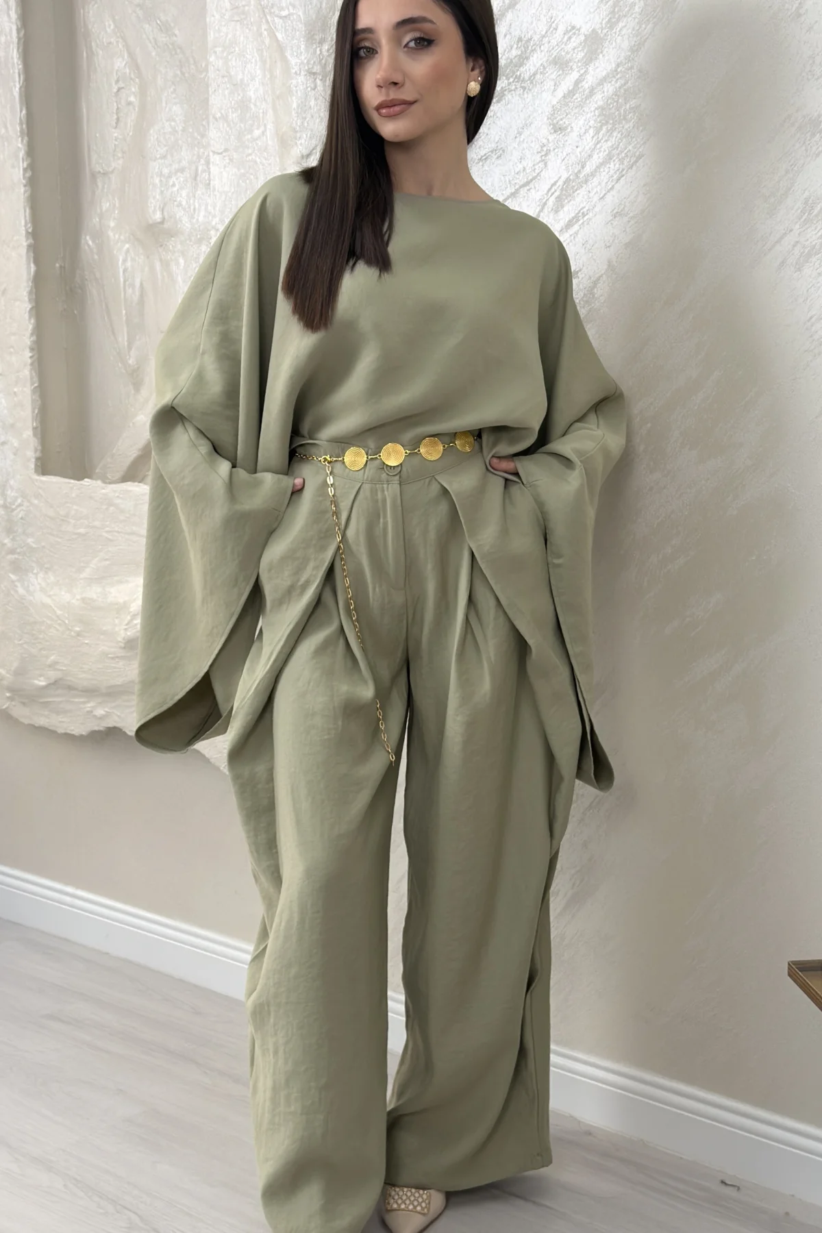 GENİŞ KOL BLUZ PİLELİ PANTOLON TAKIM