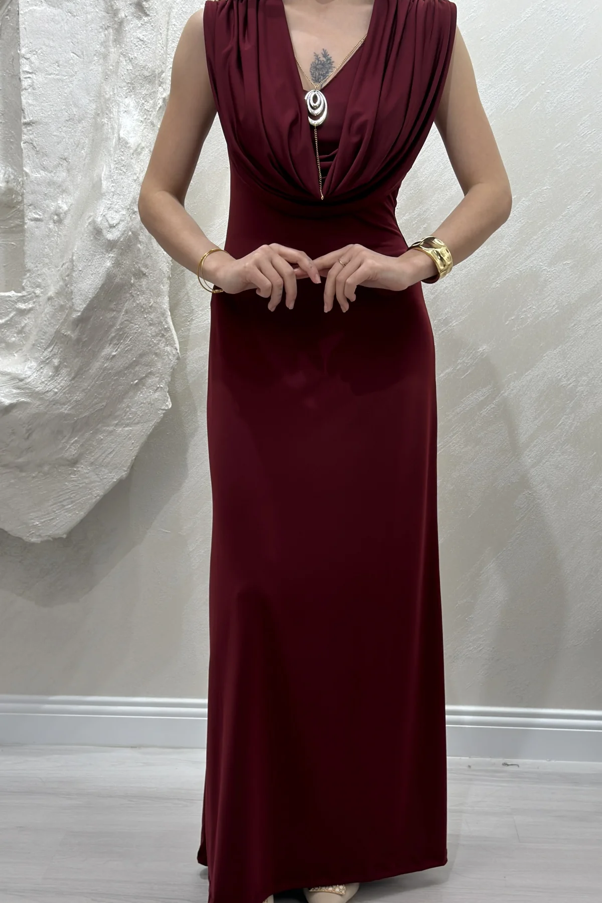 DEGAJE YAKA SANDY ELBİSE- BORDO