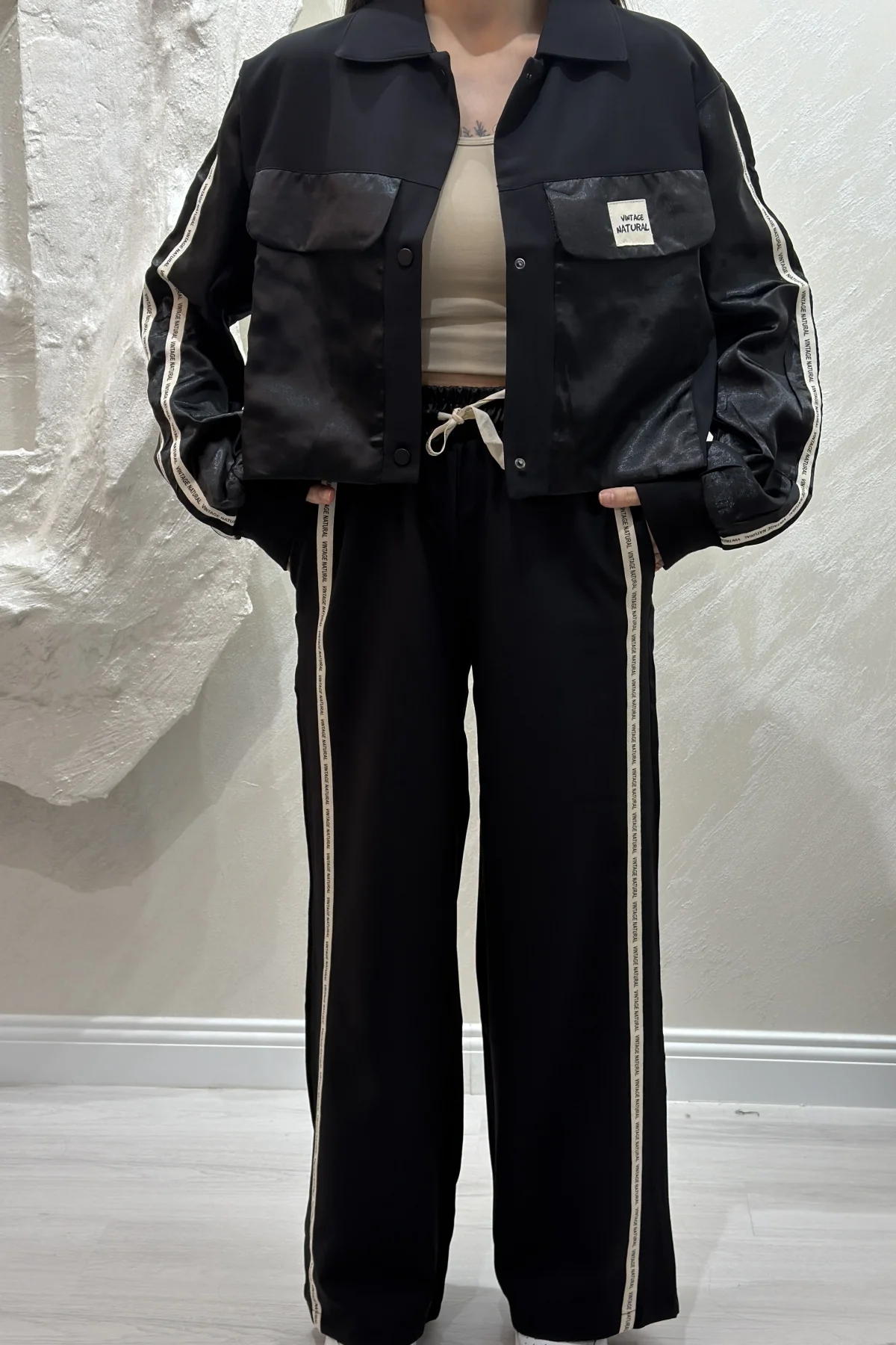 PARAŞÜT KUMAŞ ŞERİT DETAYLI TAKIM- SİYAH