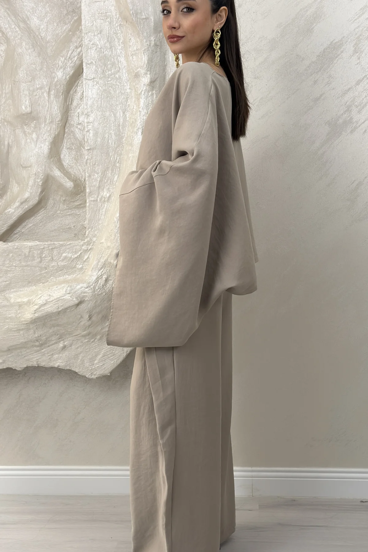 GENİŞ KOL BLUZ PİLELİ PANTOLON TAKIM- BEJ