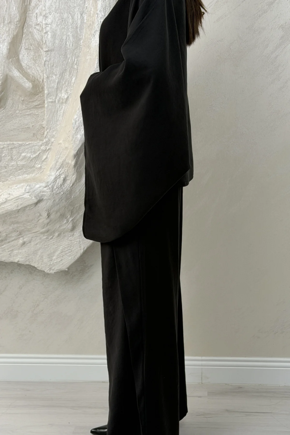 GENİŞ KOL BLUZ PİLELİ PANTOLON TAKIM- SİYAH