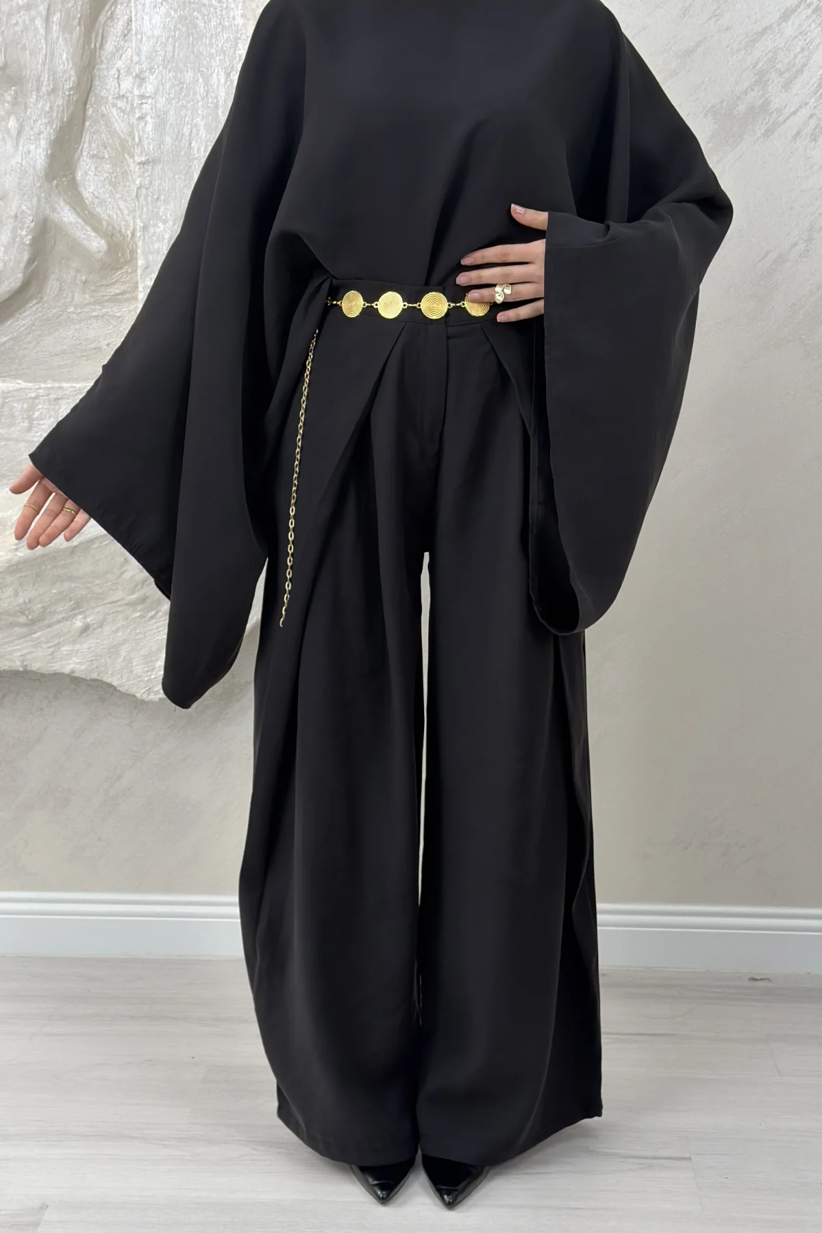 GENİŞ KOL BLUZ PİLELİ PANTOLON TAKIM- SİYAH