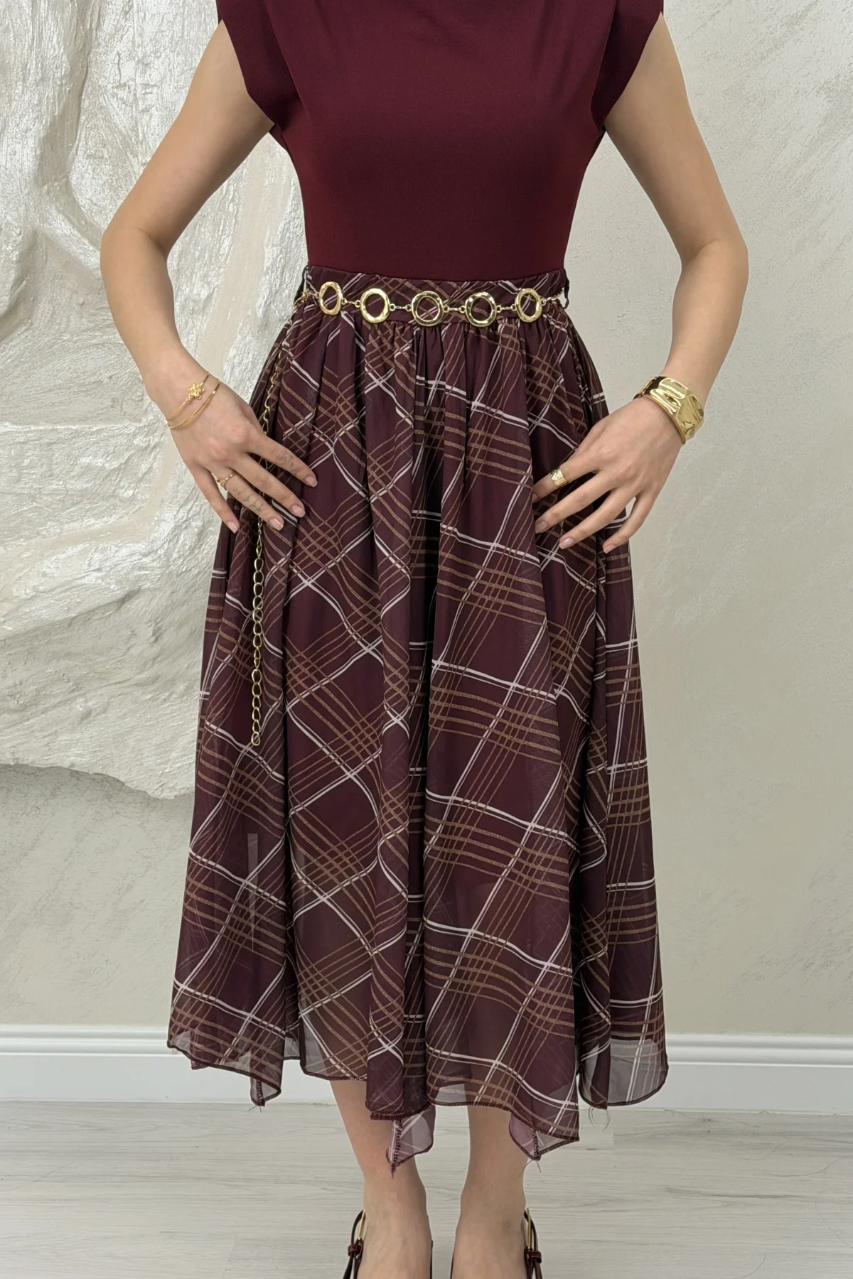 ŞİFON EKOSE DESENLİ ELBİSE- BORDO