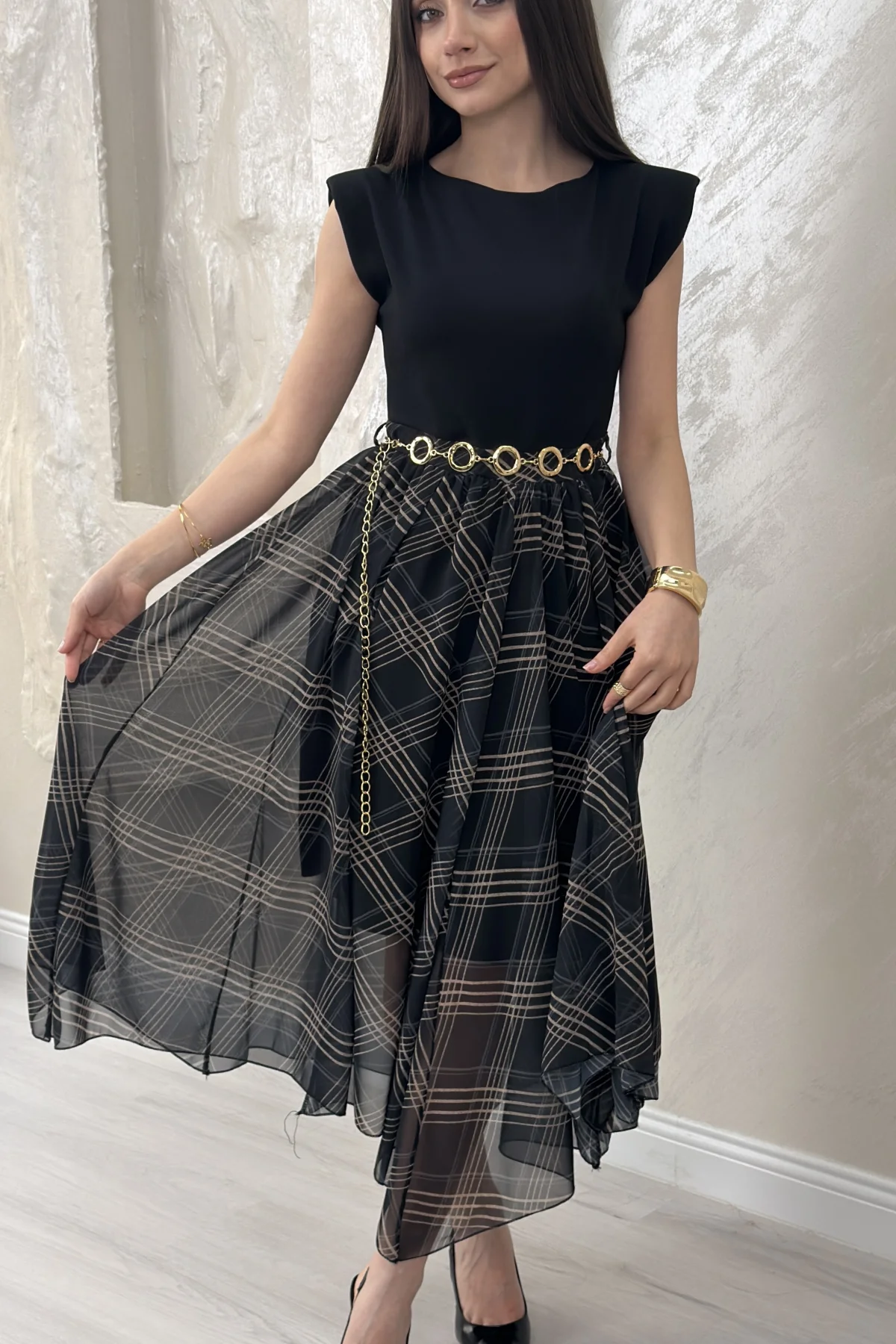 ŞİFON EKOSE DESENLİ ELBİSE- SİYAH