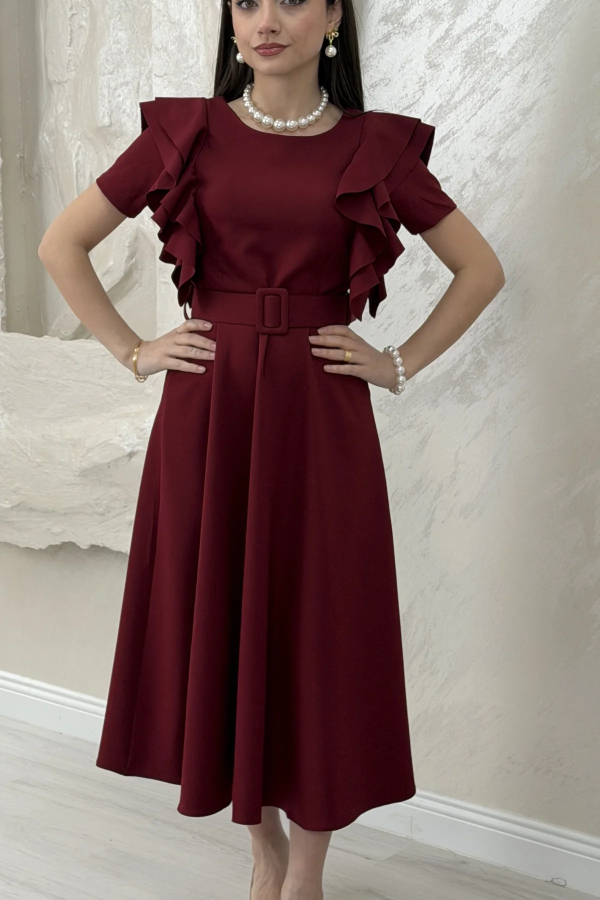 OMUZ KATLI KEMERLİ ELBİSE-BORDO