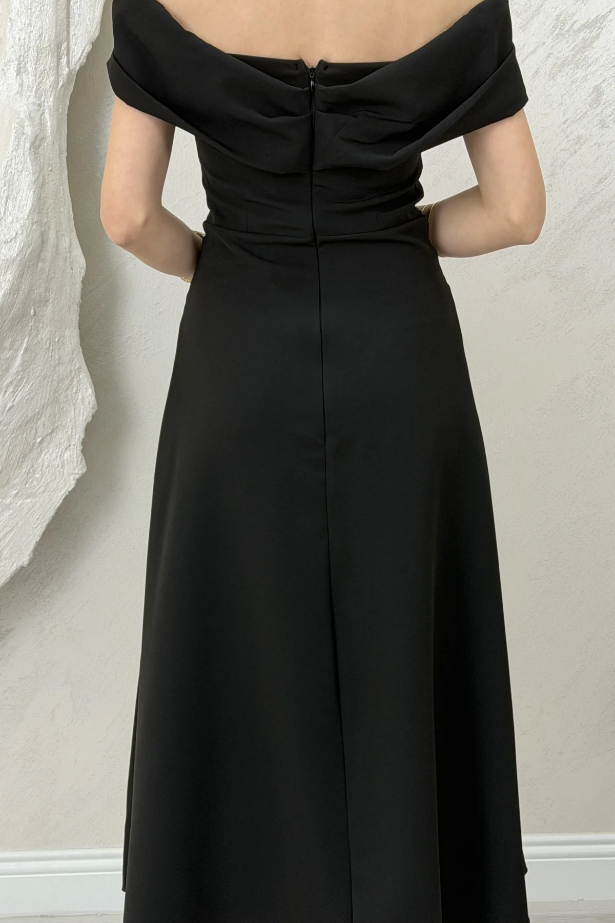 MADONNA YAKA TOKALI ELBİSE