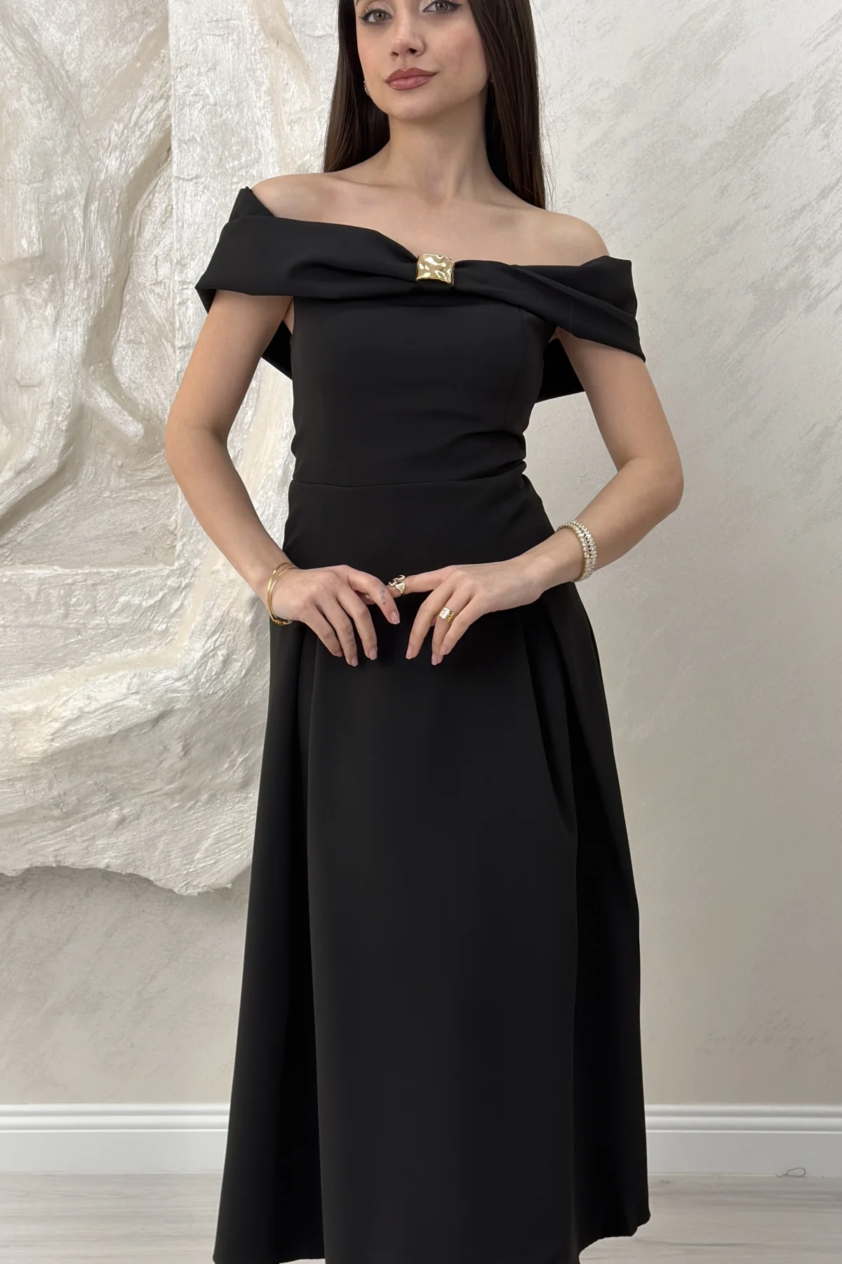 MADONNA YAKA TOKALI ELBİSE