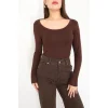 KARE YAKA UZUN KOLLU BLUZ - KAHVERENGİ