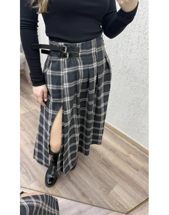 Ekoseli yırtmaçlı etek