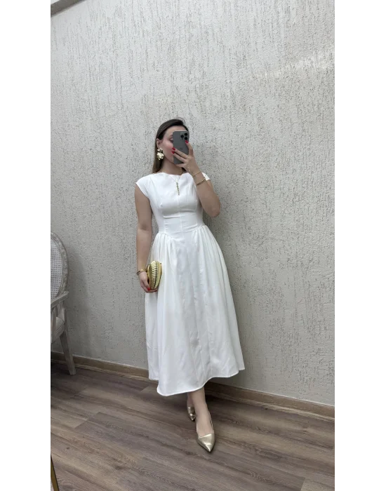 Belden Oturtmalı Sırt Detaylı Midi Boy Elbise Beyaz