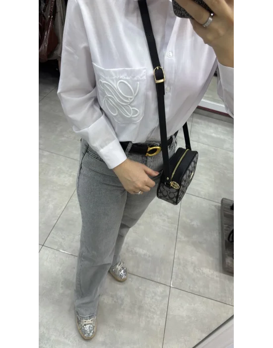 Cep detayı nakışlı gömlek