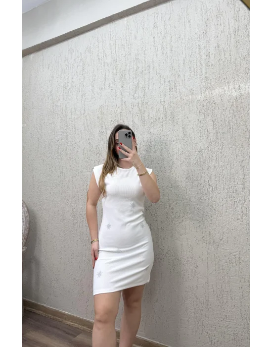 Gümüş taş Detaylı Elbise Beyaz