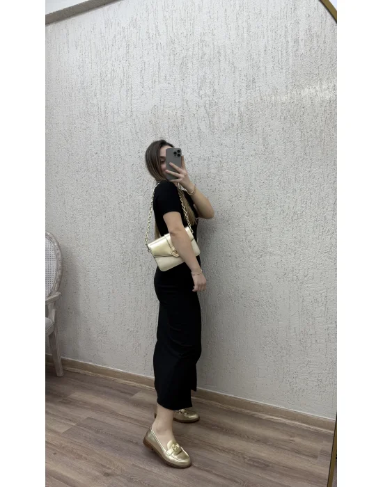 Gold aksesuarlı elbise