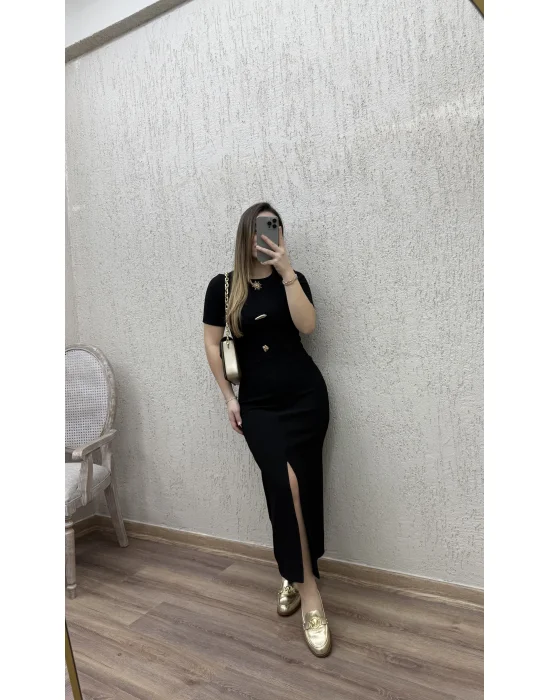 Gold aksesuarlı elbise