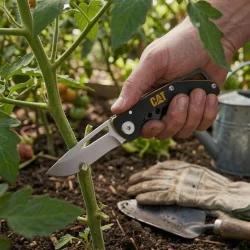 CAT DA980010 Kemer Askı Kancalı Katlanabilir 12CM Paslanmaz Çelik Kamp Çakısı