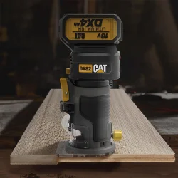 CAT DX82B.3 18Volt Şarjlı Kömürsüz 6mm Devir Ayarlı Profesyonel Avuç İçi El Frezesi Formika Tıraşlama (Akü Dahil Değildir)