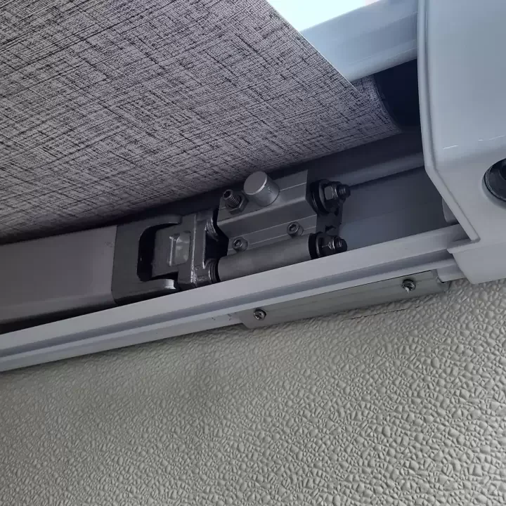 Berhimi M44 Kasetli Duvar Tipi Karavan Tentesi 2.50x2.00 Beyaz Kasa