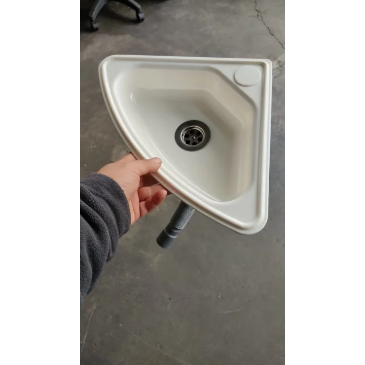 KIRILMAZ DAYANIKLI EVYE MOLDERİS