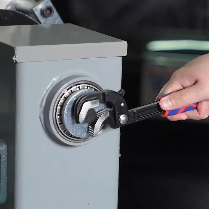 WORKPRO WP202574 2 Parça Otomatik Kilitlemeli Çok Fonksiyonlu Profesyonel Boru Anahtarı/ Levye Seti