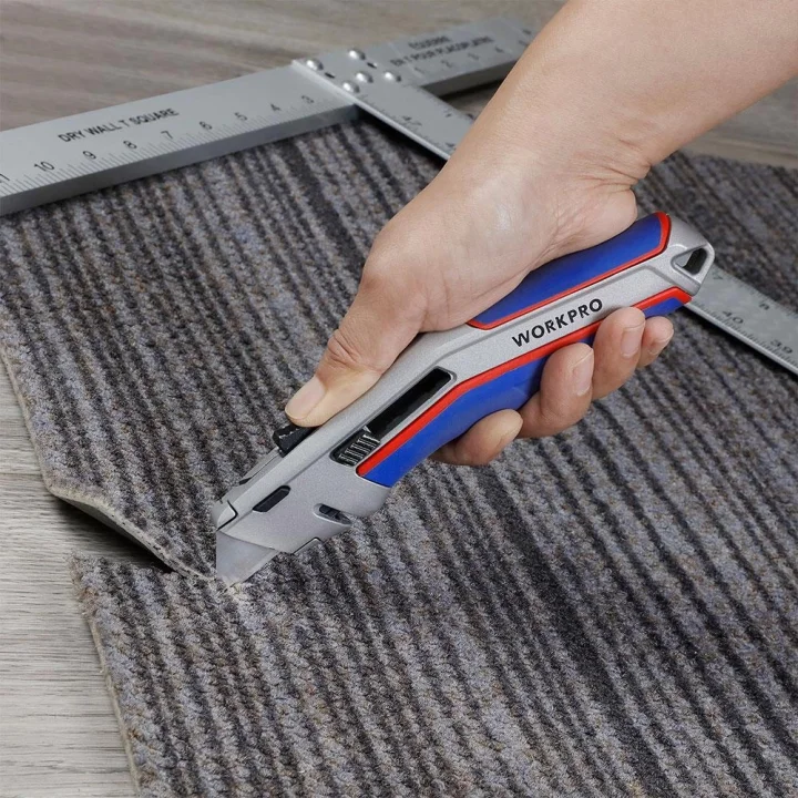 WORKPRO WP213015 Ağır Hizmet Alüminyum Gövde Otomatik Geri Çekilebilir Rötuş Maket Bıçağı + 5 Adet Yedek Bıçak