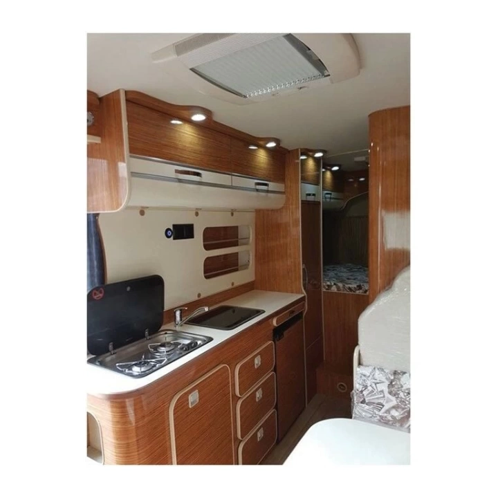 REMIS 40x40 Heki Çevirme Kollu Karavan Tavan Havalandırma