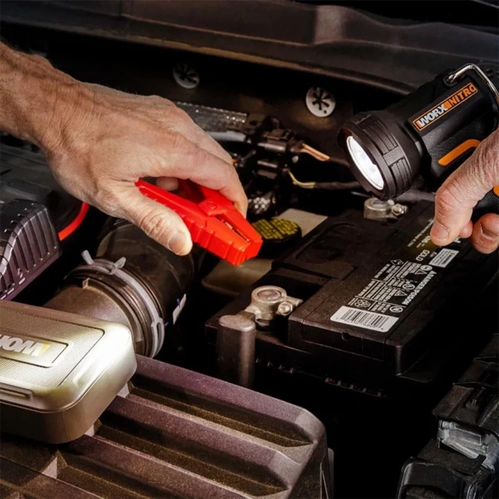 Worx WX025.9 20Volt 160/350 Lümen Profesyonel Çok Fonksiyonlu Led Fener (Akü Dahil Değildir)