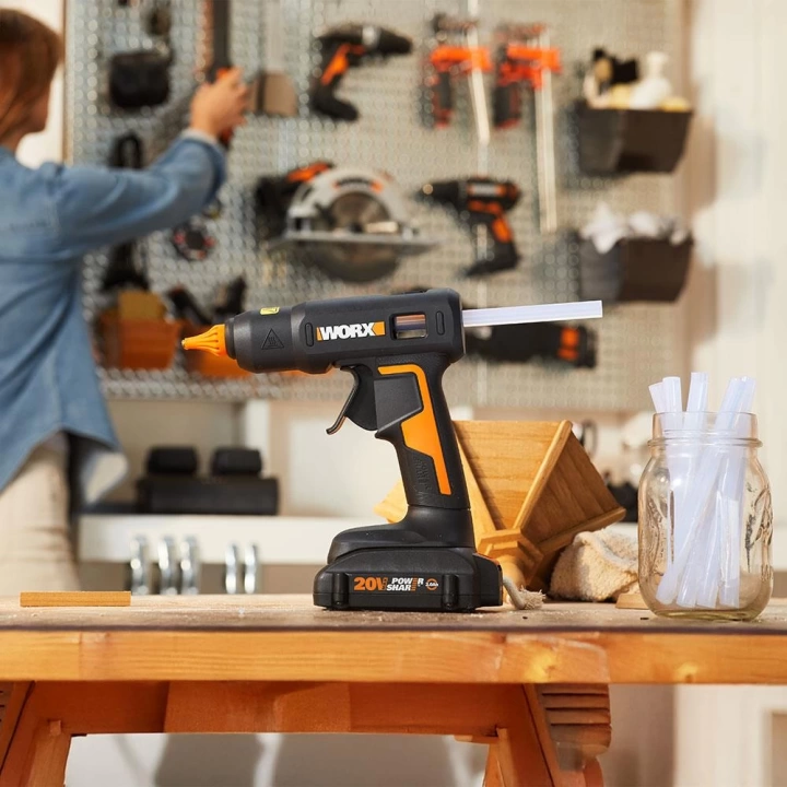 WORX WX045.9 20Volt 11MM Profesyonel Sıcak Mum Silikon Tabancası + 10 Silikon (Akü Dahil Değildir)