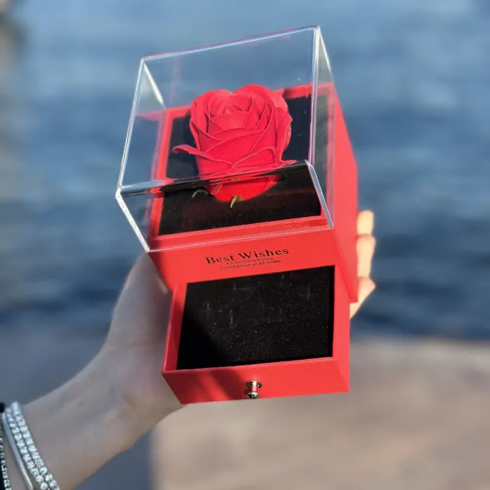 ÇEKMECELİ GÜLLÜ TAKI KUTUSU