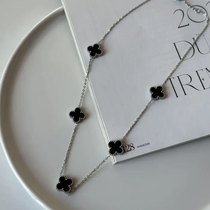 Çelik Van cl**f kolye siyah