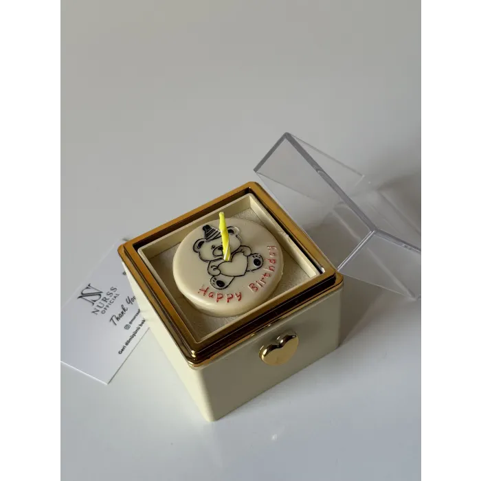 Doğum günü/ üflemeli dönen kutu (krem)