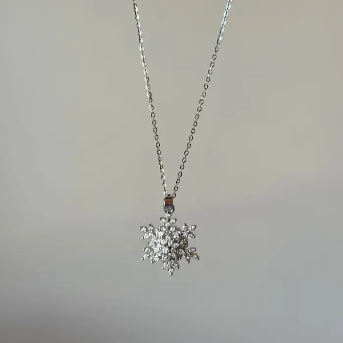 Dönen kar tanesi Çelik kolye
