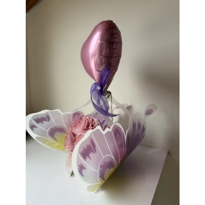 Kelebek çantalı buket