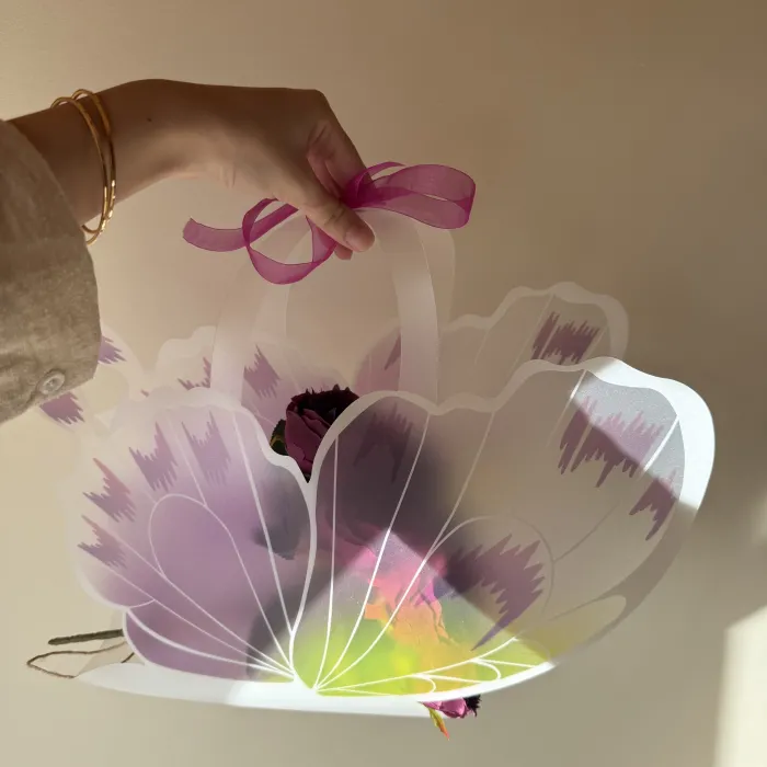 Kelebek çantalı buket Mor