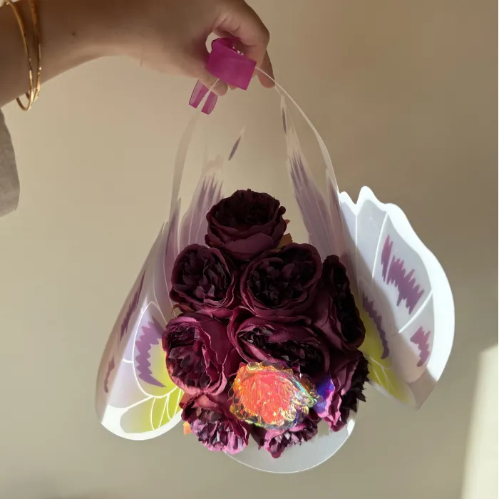 Kelebek çantalı buket Mor