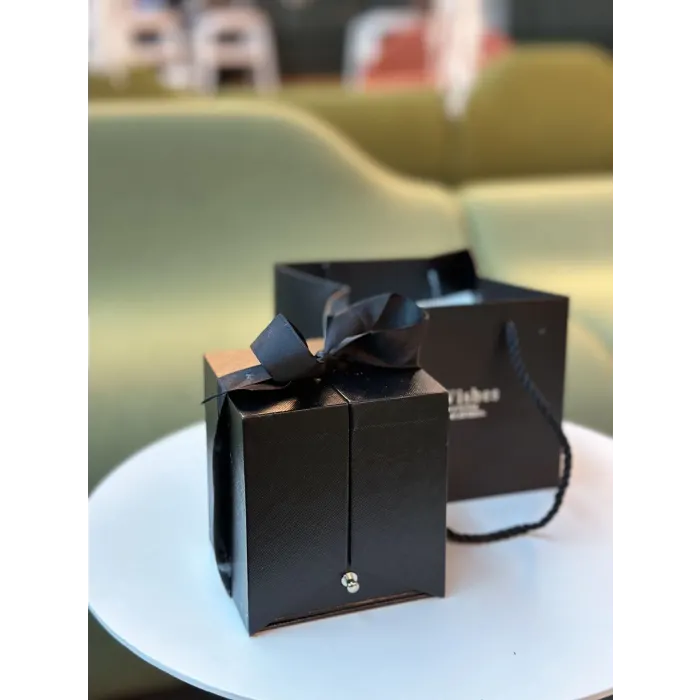 ÖZEL GÜLLÜ ÇEKMECELİ KUTU KURDELE