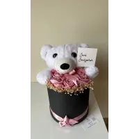 Kutu içerisinde ayıcıklı güllü  hediye buket