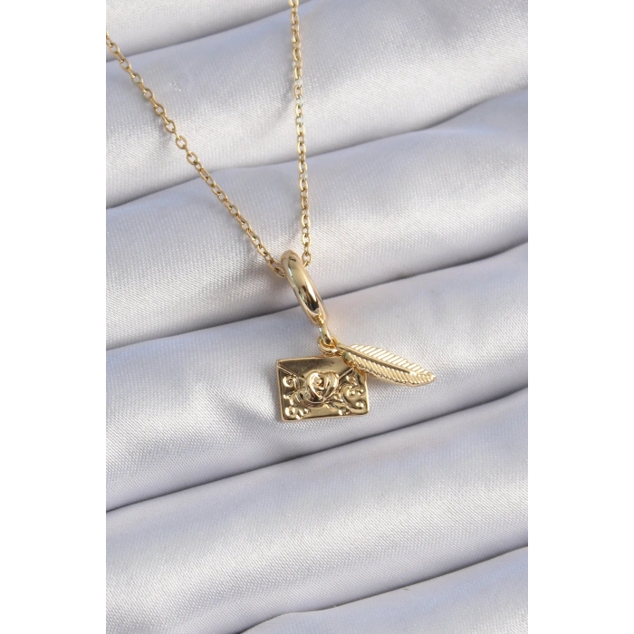 Nevamel® 316L Çelik Gold Renk Kalp Detay Mektup Figür Charm Model Kadın Kolye 5886