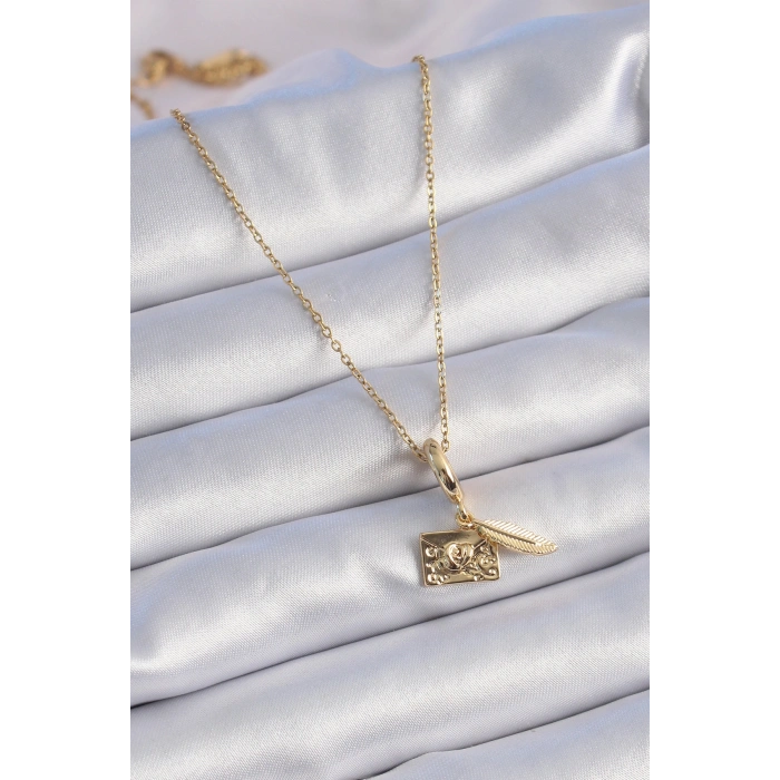 Nevamel® 316L Çelik Gold Renk Kalp Detay Mektup Figür Charm Model Kadın Kolye 5886