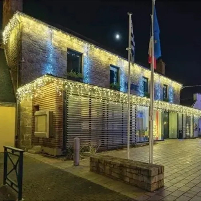 Nevamel 4m 120 LED Çakarlı Perde Işık