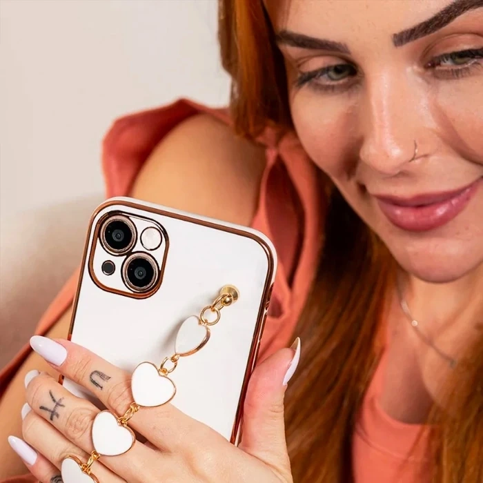 Nevamel Ally iPhone 13 6.1inç Kılıf Kalp Bileklik Tutuculu Lüx Silikon Askılı Kılıf-(5775)