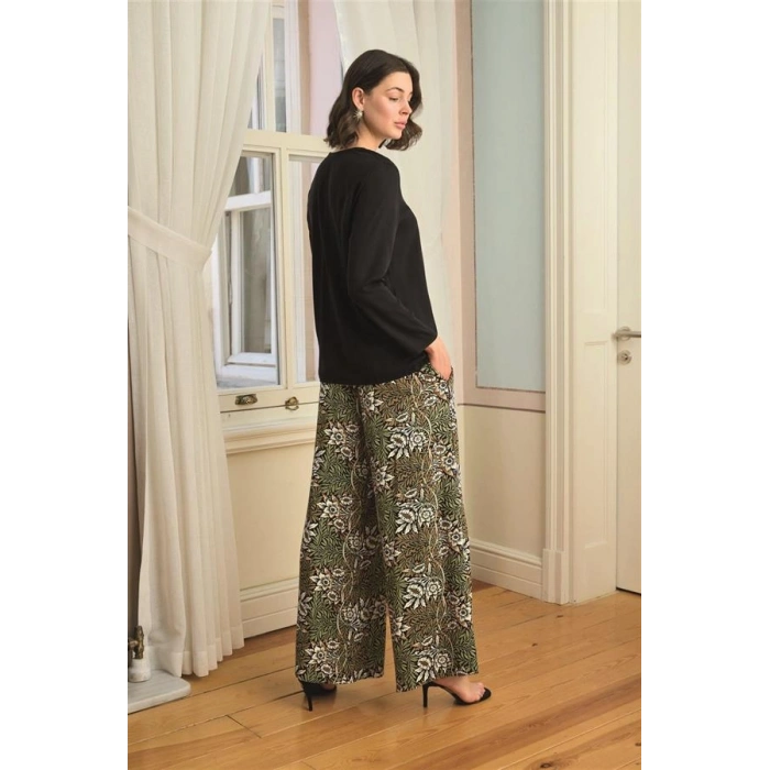 Nevamel® Çiçek Yaprak Ve Etnik Desenli Uzun Kollu Pijama Takımı