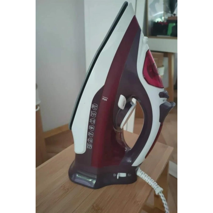 Nevamel Modern Tasarım 2200W Dayanıklı Buharlı Seramik Kaplama Ütü