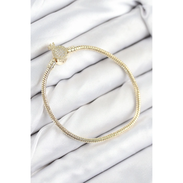 Nevamel® Pirinç Charm Zirkon Taşlı Taç Model Gold Renk Kadın Bileklik 5886