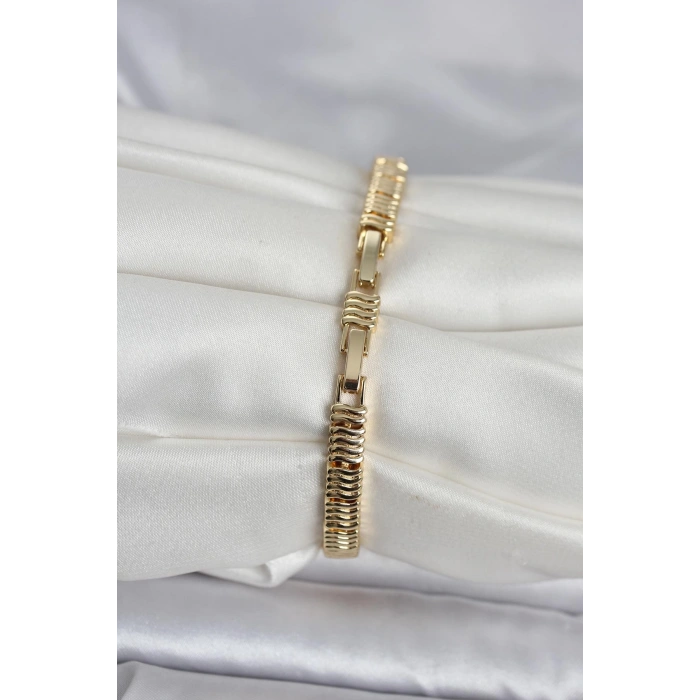 Nevamel® Pirinç Gold Renk Zirkon Taşlı Kadın Bileklik 5886