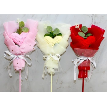 Nevamel El Örgüsü Kalp Çiçeği Buketi