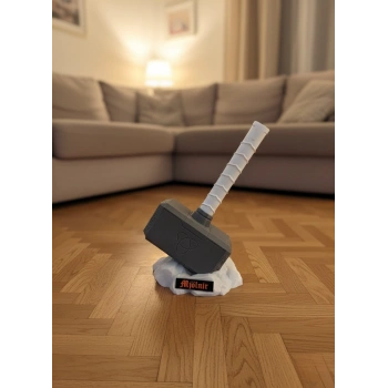 Nevamel® Thor’un Çekici Dekoratif Süs Güçlü ve İkonik Tasarım 20x34 cm