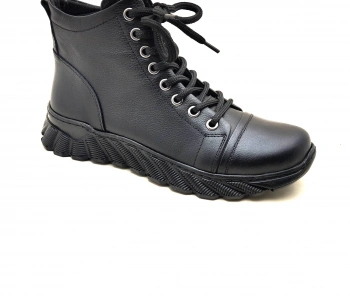 4053 AYMODA HAKİKİ DERİ KAUCUK TABANLI BAYAN SPOR BOT
