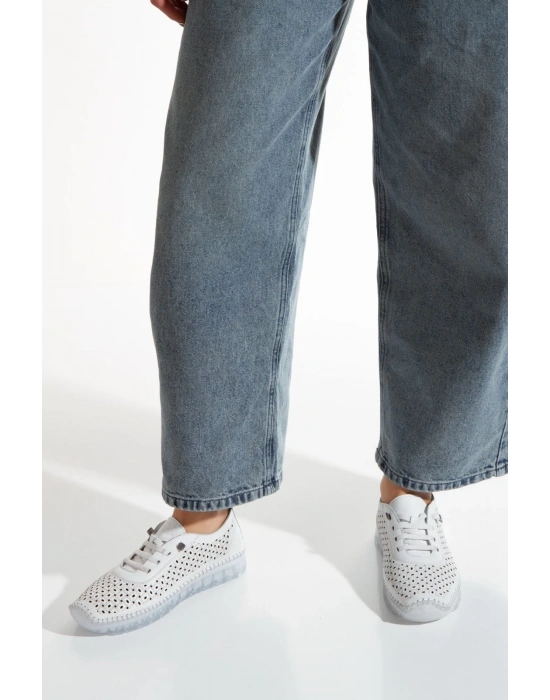 1702 AYMODA SOFT HAKİKİ DERİ LAZER DELİKLİ ORTOPEDİK GÜNLÜK CASUEL BAYAN AYAKKABISI