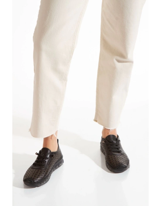 1702 AYMODA SOFT HAKİKİ DERİ LAZER DELİKLİ ORTOPEDİK GÜNLÜK CASUEL BAYAN AYAKKABISI